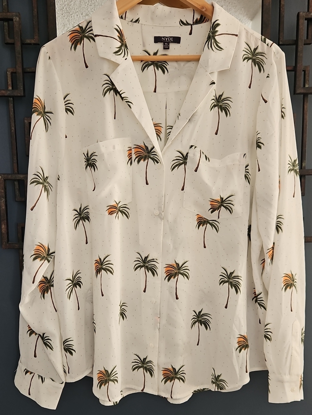 NYDJ Size XL  Palm Tree Print Blouse Summer Lightweight Fun Novelty Print